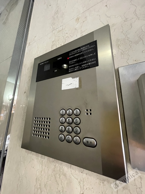 エントランス　オートロック完備で部外者はシャットアウト♪♪