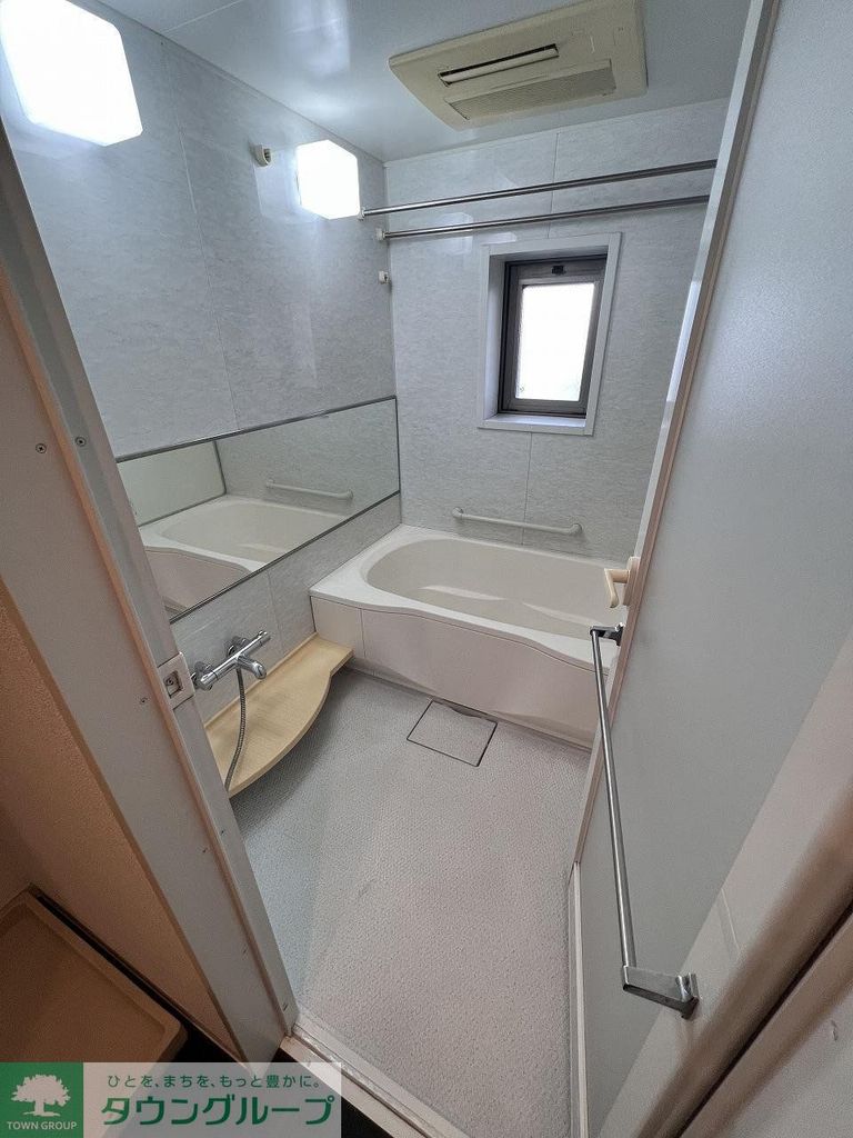 バス・シャワールーム　追い焚き、浴室乾燥機付き