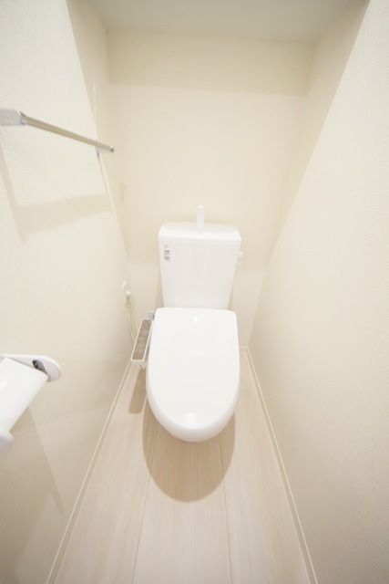 トイレ　～同施工会社参考写真～