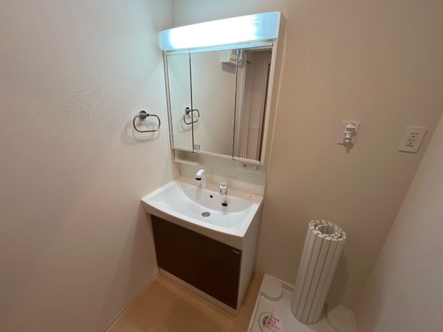 洗面設備　洗髪洗面化粧台