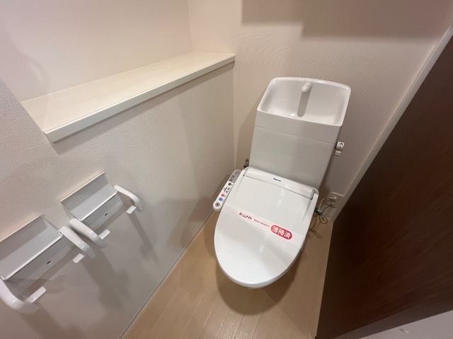 トイレ　シャワー付トイレ