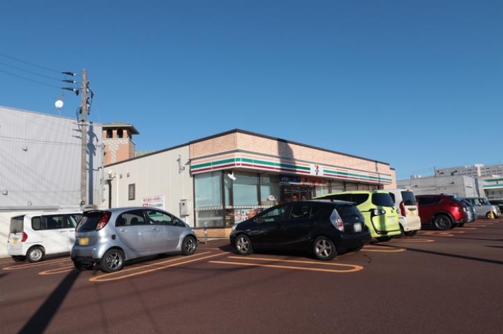 コンビニ　セブンイレブン長岡寺島町店（コンビニ）まで700m