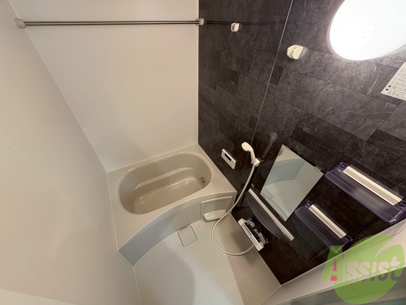 その他　浴室は浴室乾燥機付きです。便利な機能ですね。