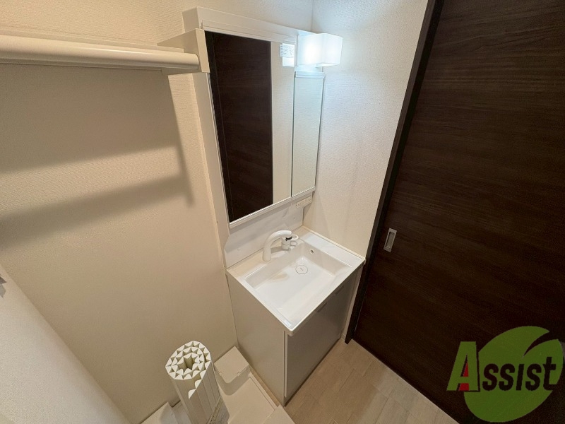 その他　独立洗面台です。毎日の身支度が楽しみになりますね。