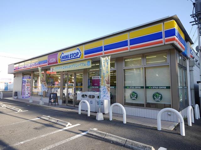 コンビニ　ミニストップ（コンビニ）まで270m