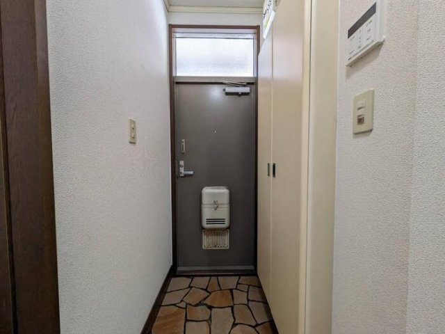 山陽電鉄本線 別府駅 徒歩10分 2階建 築34年の玄関写真