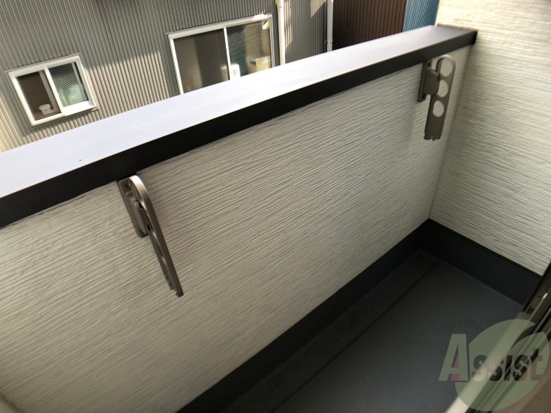 バルコニー　このバルコニースペースは洗濯物も問題なく干せそうですね