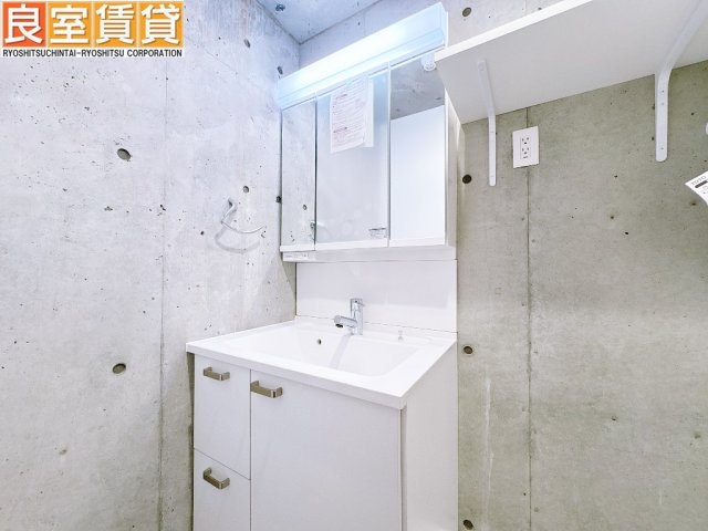 洗面設備　同仕様の写真