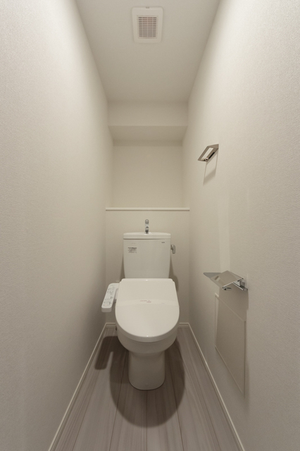 トイレ　※写真は同タイプ住戸です。