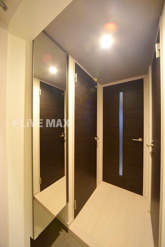 玄関　※別号室参考写真