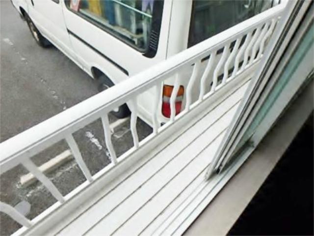 バルコニー　フラワーボックス