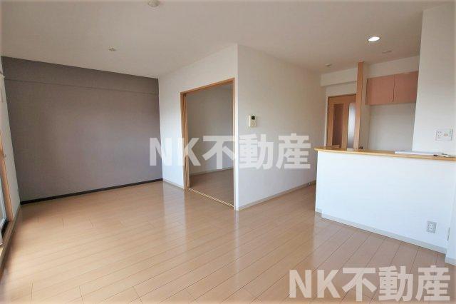 居室・リビング　ゆったり過ごせる居間です