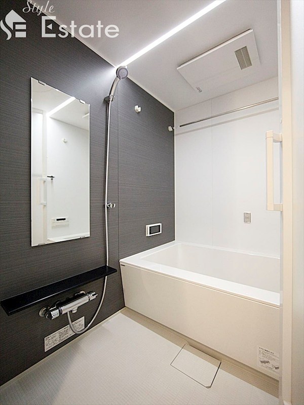 バス・シャワールーム　バスルーム