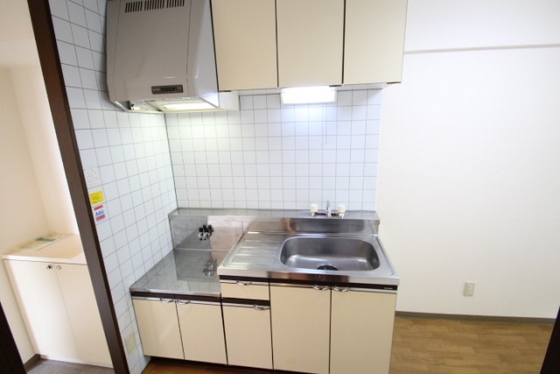 キッチン　※別部屋の写真です