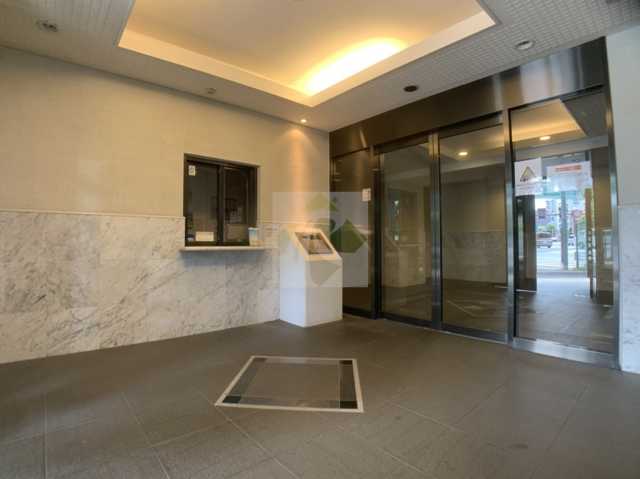 ロビー　メインステージ王子