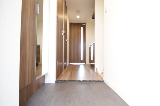 玄関　※別室の参考写真の為、現況優先です。