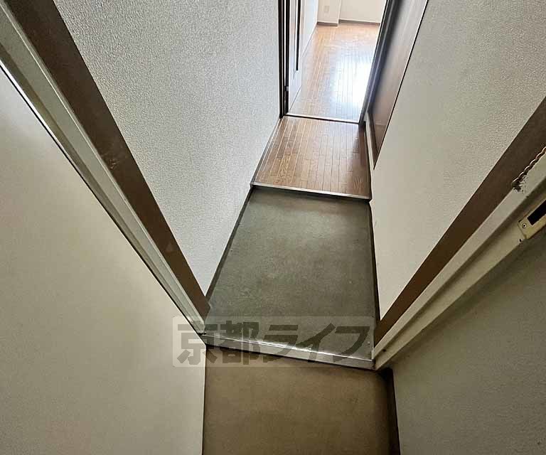 玄関　大きな段差がありません