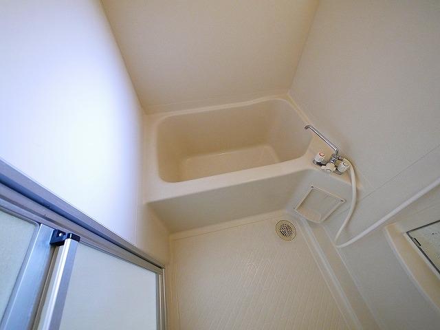 バス・シャワールーム　お風呂で日々の疲れを落としましょう