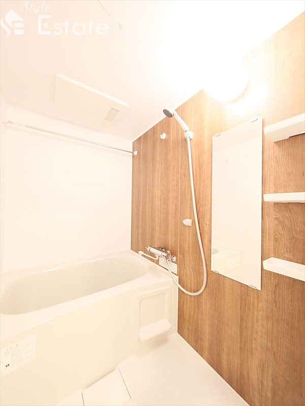 バス・シャワールーム　バスルーム