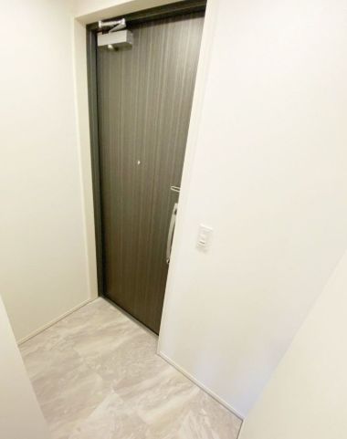 玄関　※同じ間取り別号室参考写真 　現状優先