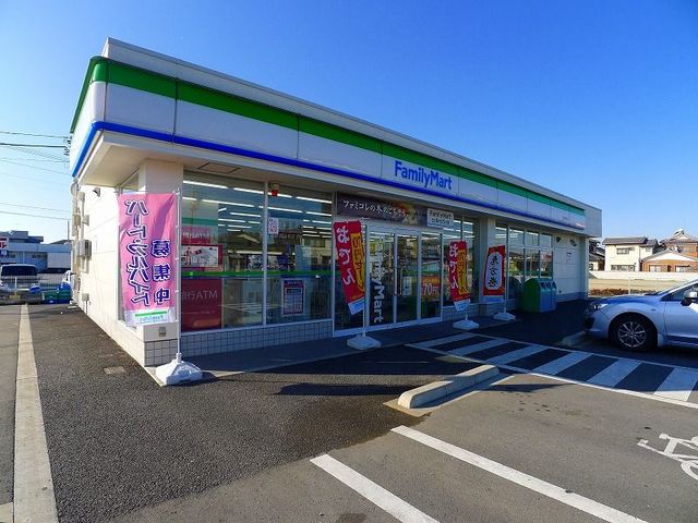 コンビニ　ファミリーマート邑楽中野店（コンビニ）まで450m