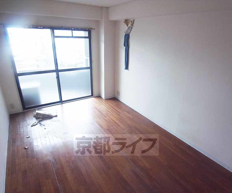 居室・リビング　広めのお部屋です。