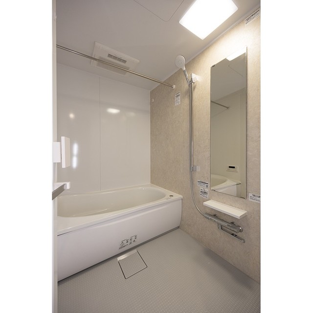 バス・シャワールーム　※写真は同タイプ住戸です。