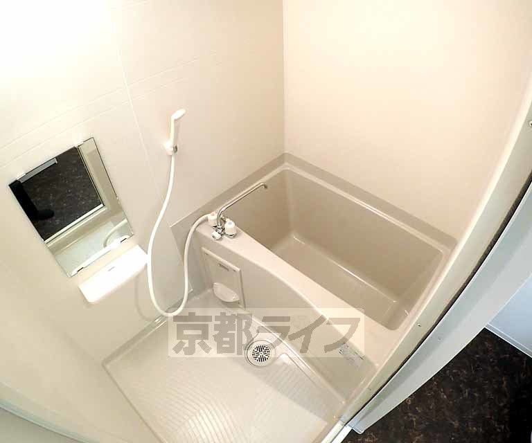 バス・シャワールーム　とても綺麗な浴室です。