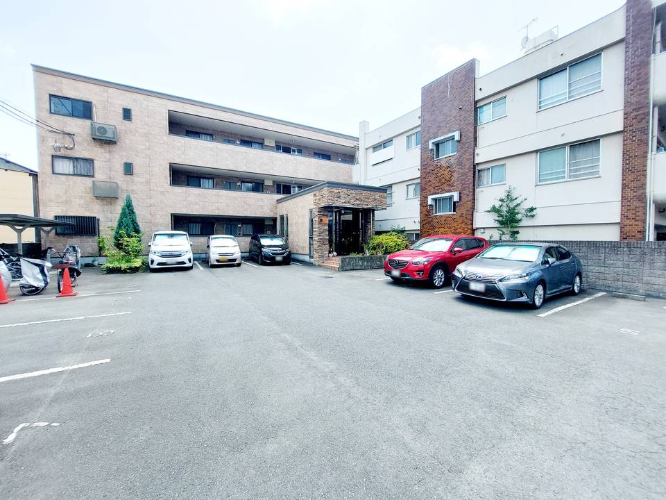 駐車場　駐車場