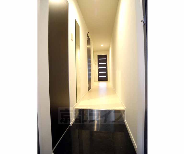 その他部屋・スペース　広い廊下です。