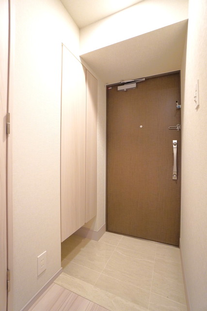 玄関　※写真は同タイプ住戸です。