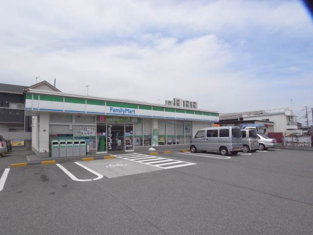コンビニ　ファミリーマート白水店（コンビニ）まで824m
