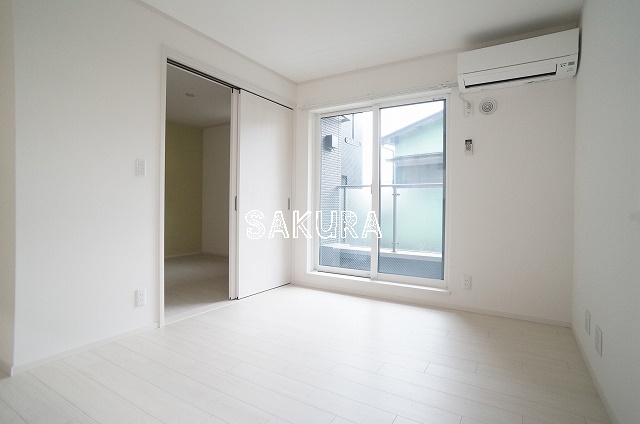 その他設備　天気の悪い日も安心の浴室乾燥機付きです♪