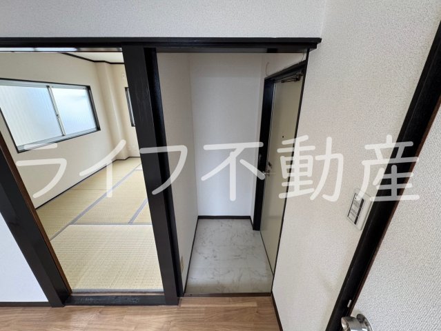 玄関　落ち着いた玄関です