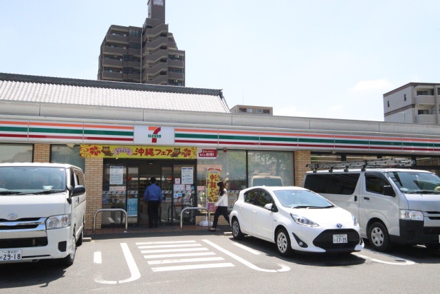 コンビニ　セブン－イレブン　名古屋泉３丁目店（コンビニ）まで200m