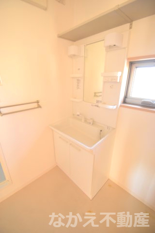 洗面設備　広い洗面スペース