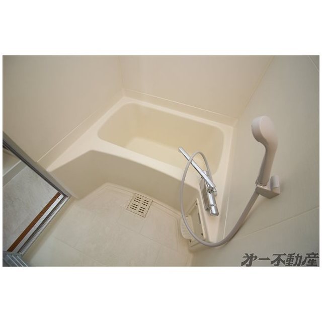 バス・シャワールーム　バスルーム