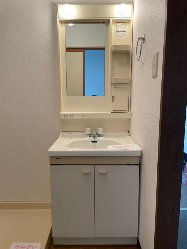 洗面設備　※反転部屋参考写真