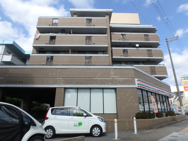 建物外観　外観は落ち着いています