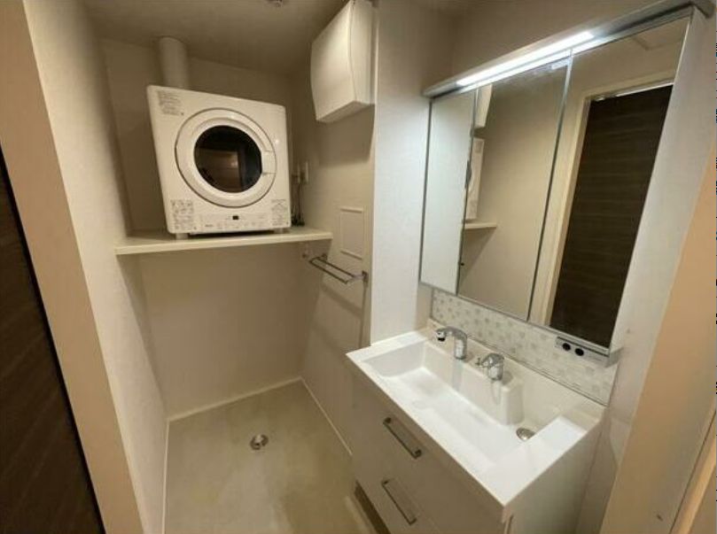 洗面設備　同物件内別号室のお写真になります