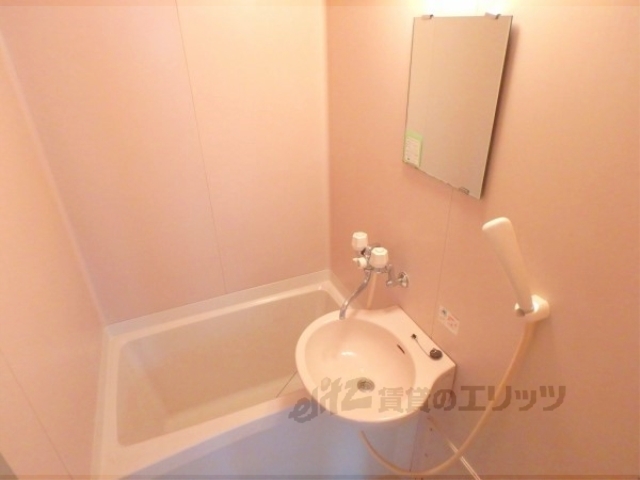 バス・シャワールーム　バス