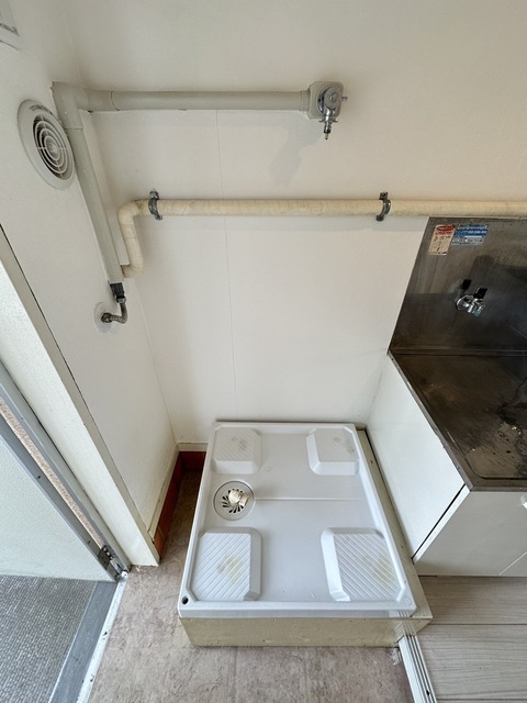 洗面設備　別部屋参考写真です