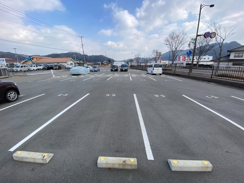 駐車場　駐車場