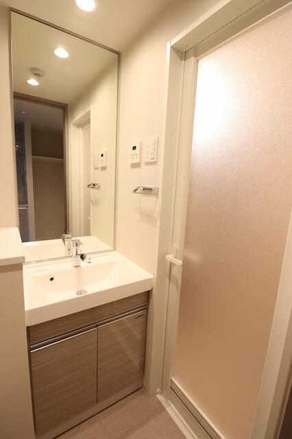 洗面設備　※こちらの写真は他部屋になり参考写真です