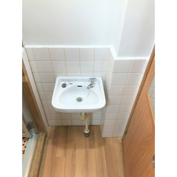 洗面設備　同物件、別号室の写真です。