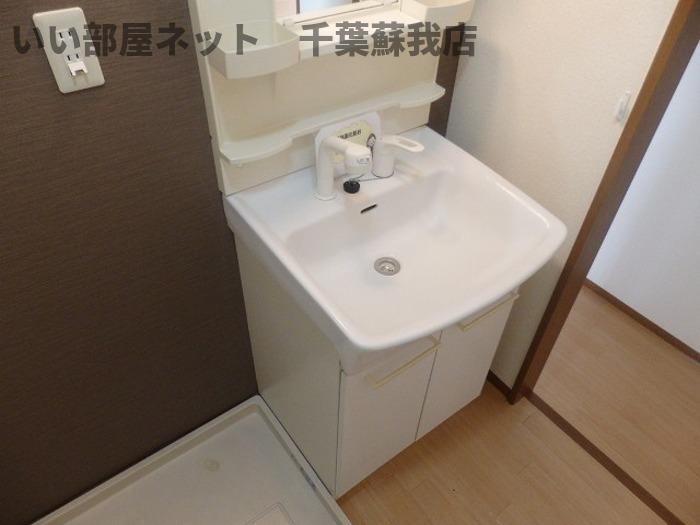 洗面設備　使いやすい洗面所です