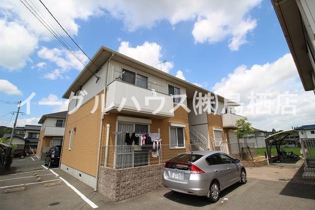 建物外観　まだまだ新しい築7年