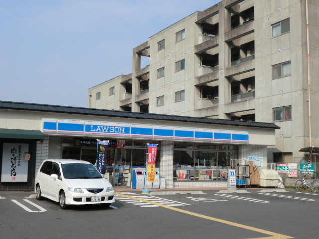 コンビニ　ローソン山科音羽前田町店（コンビニ）まで421m