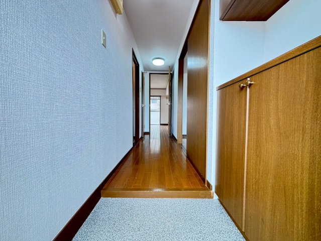 玄関　詳細は、RISUMO江坂本店までお問合せください♪