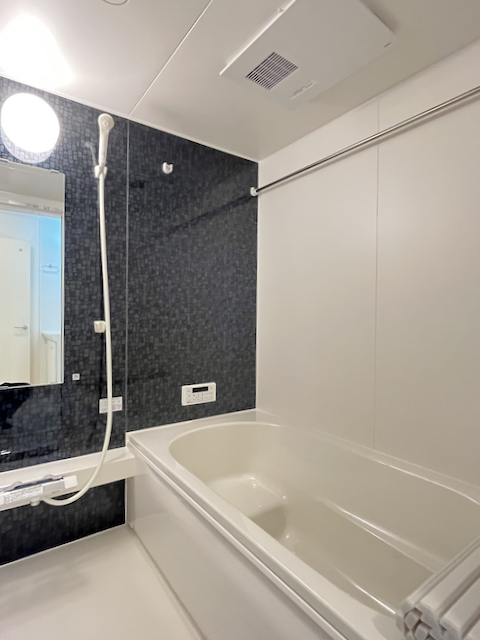 バス・シャワールーム　●追焚き・浴室乾燥機付き！